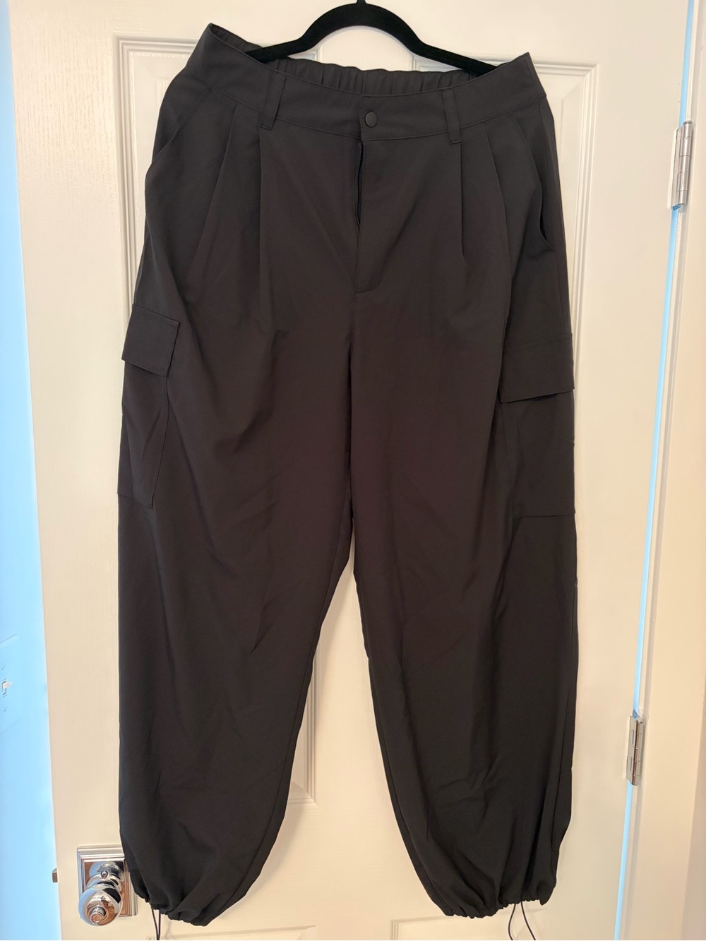 GAP Black Women's Cargo Jogger Pants
